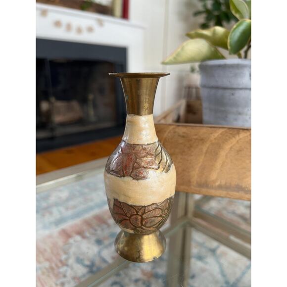 Vintage Designer Etched Floral Brass Vase, Beige Enamel, Bud Vase, Artwork - Picture 3 of 7